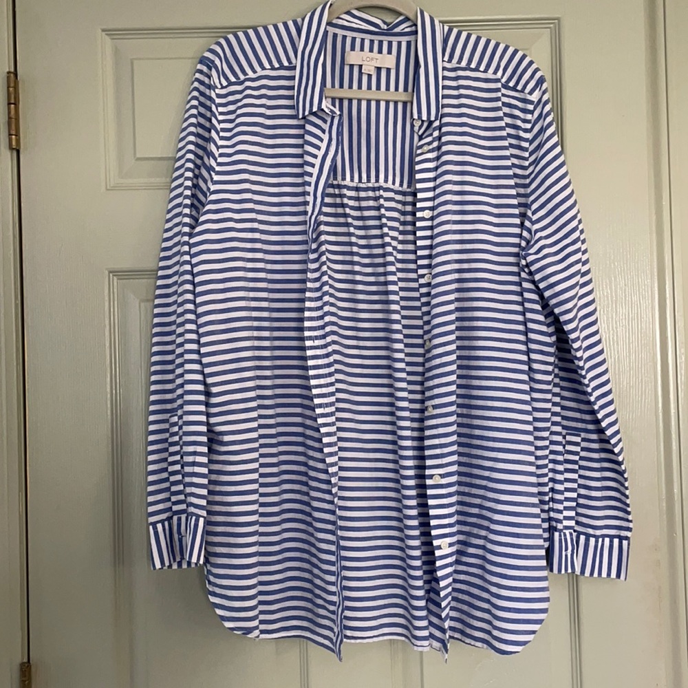 Loft Button Up Shirt. Size XL. Brand new.